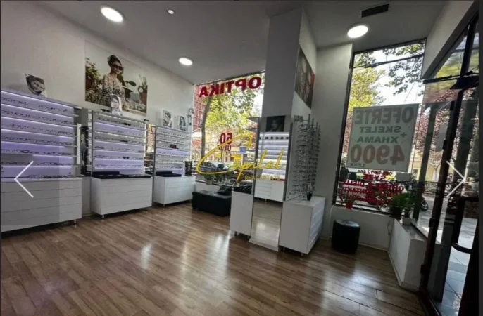 Tirane, jepet me qera ambjent biznesi Kati 0, 40 m² 1.200 € (RRUGA E KAVAJES)