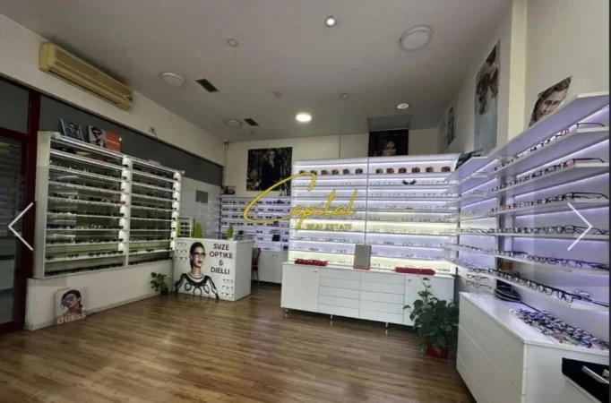 Tirane, jepet me qera ambjent biznesi Kati 0, 40 m² 1.200 € (RRUGA E KAVAJES)