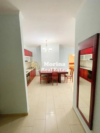 Tirane, jepet me qera apartament 2+1 Kati 5, 120 m² 550 € (Komuna e Parisit)