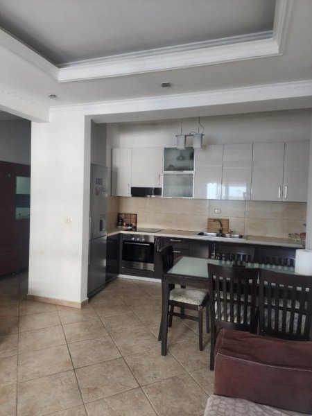 Tirane, jepet me qera apartament 2+1 Kati 2, 84 m² 500 € (21 Dhjetori)