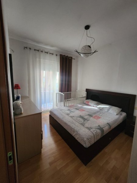 Tirane, jepet me qera apartament 2+1 Kati 2, 84 m² 500 € (21 Dhjetori)
