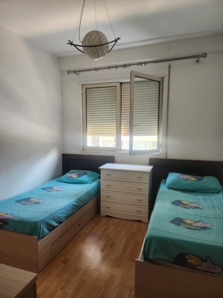 Tirane, jepet me qera apartament 2+1 Kati 2, 84 m² 500 € (21 Dhjetori)