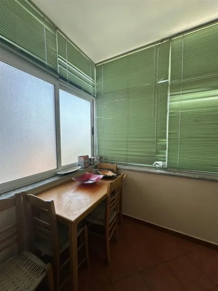 Tirane, shes apartament 2+1+Ballkon Kati 3, 117 m² 269.000 € (ish nisharaku)