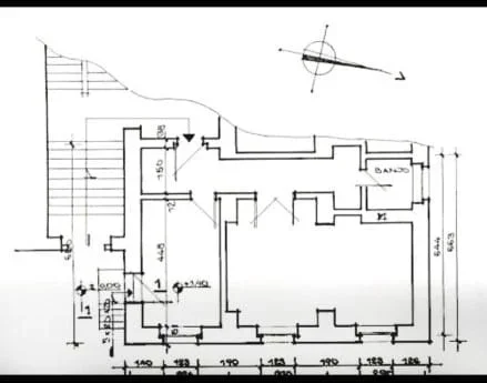 Tirane, jap me qera dyqan Kati 1, 70 m² 1.000 € (tajvani)