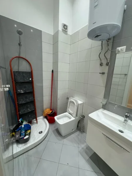 Tirane, shitet apartament Kati 0, 117 m² 290.000 € (Liqeni i thate)