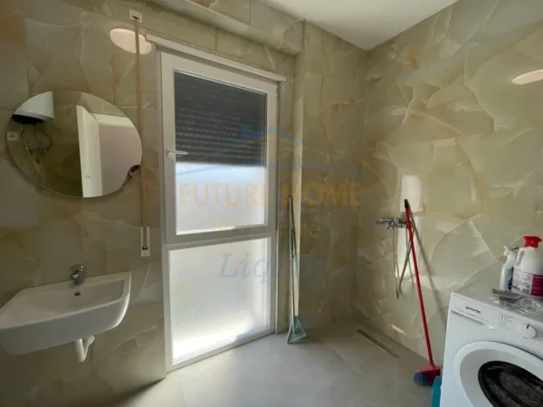 0683487469 Tirane, jepet me qera apartament 2+1 Kati 3, 95 m² 600 € (Stacioni i Trenit , BERMON SHPK)