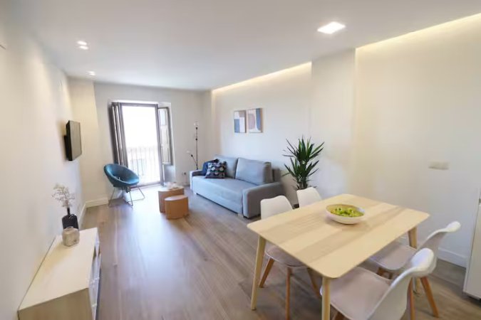 Tirane, jepet me qera apartament 2+1 Kati 2, 95 m² 750 € (don bosko)