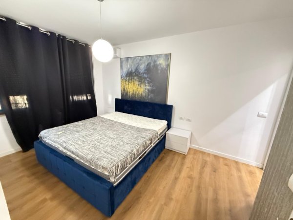 Tirane, jepet me qera apartament 2+1 Kati 10, 115 m² 1.000 € (Prane universitetit Juridik)