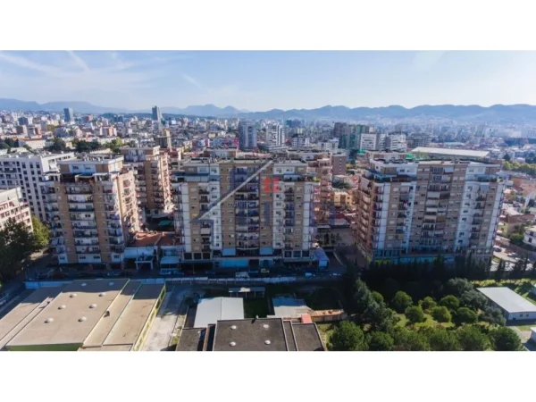 Tirane, jepet me qera garazh | post parkimi Kati -1, 30 m² 400 € (Don Bosko)