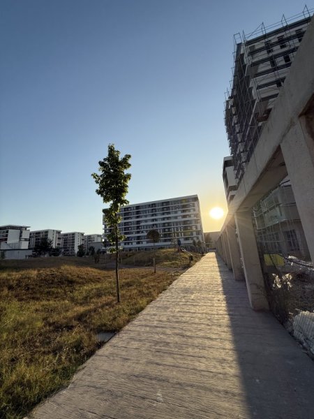 Tirane, shitet apartament 2+1+Ballkon Kati 0, 94 m² 79.900 € (Univers City 850€/m2 Kat i pershtatshem per biznes)
