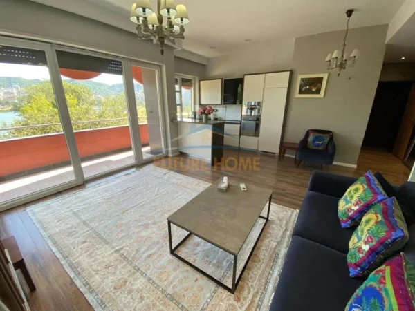 Tirane, shitet apartament 2+1+Ballkon Kati 3, 144 m² 900.000 € (LIQENI ARTFICIAL)