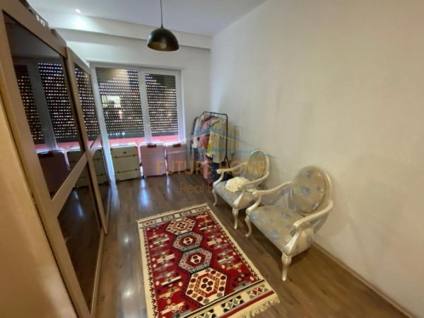 Tirane, shitet apartament 2+1+Ballkon Kati 3, 144 m² 900.000 € (LIQENI ARTFICIAL)