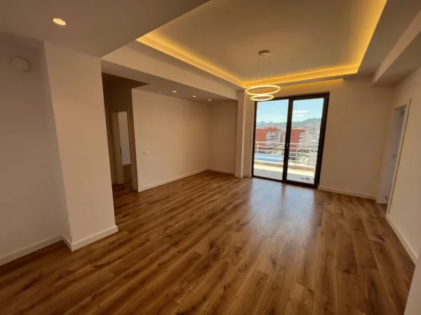 Tirane, shitet apartament 2+1 Kati 10, 100 m² 212.000 € (Prane deliorgjit)