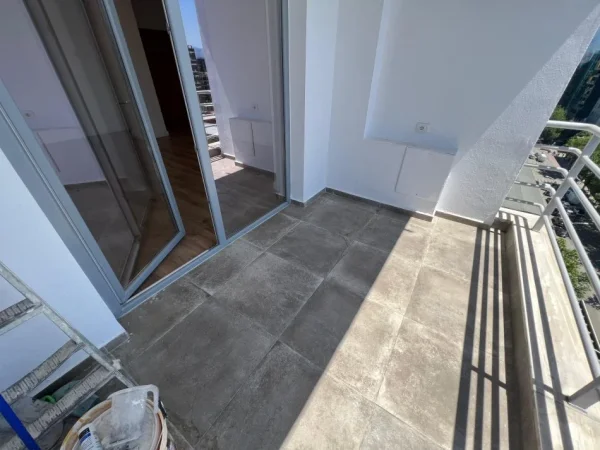 Tirane, shitet apartament 2+1 Kati 10, 100 m² 212.000 € (Prane deliorgjit)