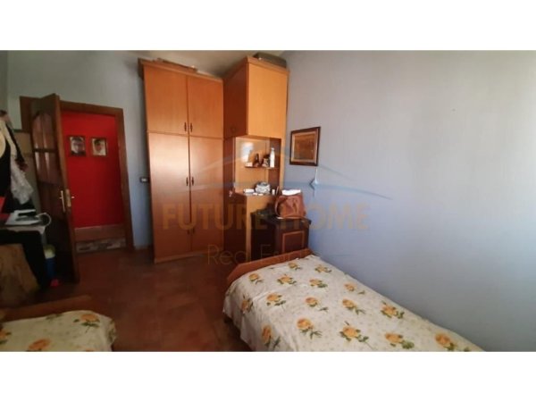 Tirane, shitet apartament 3+1+Ballkon Kati 5, 117 m² 170.000 € (SHKOLLA E BASHKUAR)