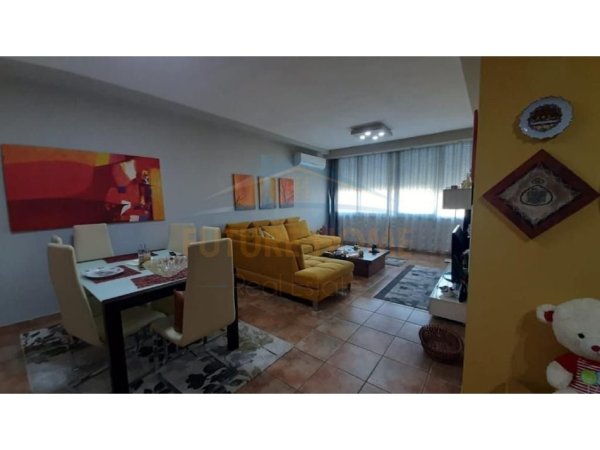 Tirane, shitet apartament 3+1+Ballkon Kati 5, 117 m² 170.000 € (SHKOLLA E BASHKUAR)