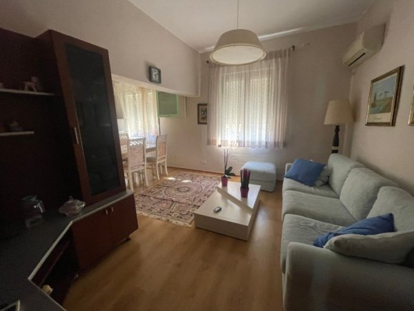 Tirane, jepet me qera apartament 2+1 Kati 2, 86 m² 500 € (medar shtylla)