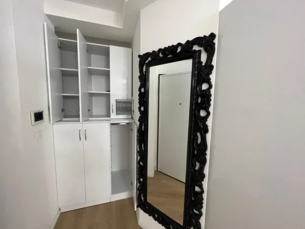 Tirane, jepet me qera apartament 1+1 Kati 3, 56 m² 600 € (Tek 21 dhjetori)