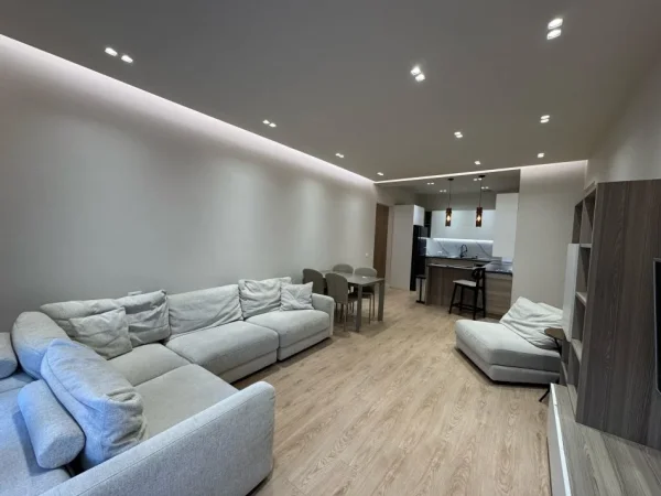 Tirane, jepet me qera apartament 2+1 Kati 3, 117 m² 1.200 € (Liqeni i thate)