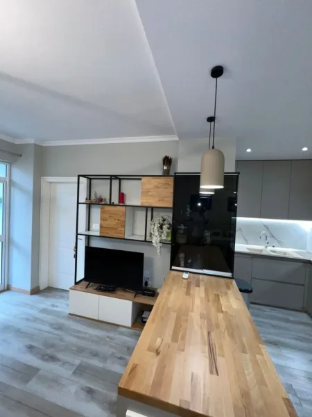 Tirane, jepet me qera apartament 3+1+Ballkon Kati 2, 115 m² 1.000 € (MEDAR SHTYLLA)