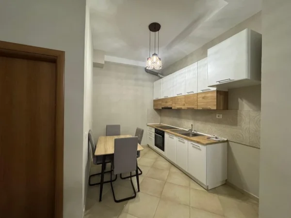 Tirane, shitet apartament 2+1 Kati 0, 75 m² 120.000 € (Prane spar 2)