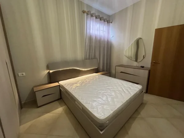 Tirane, shitet apartament 2+1 Kati 0, 75 m² 120.000 € (Prane spar 2)