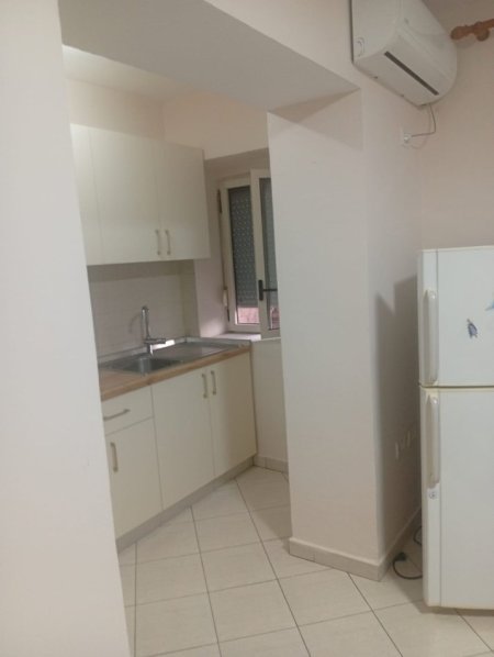 Tirane, jepet me qera apartament 1+1+Ballkon Kati 3, 56 m² 410 € (Rruga &quot;Elbasanit&quot;)