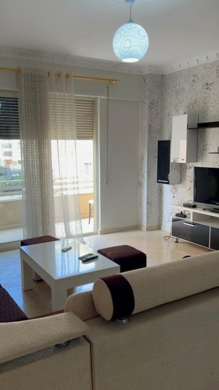 Durres, shitet apartament 2+1+Ballkon Kati 3, 95 m² 105.000 € (Rruga Pavarsia)