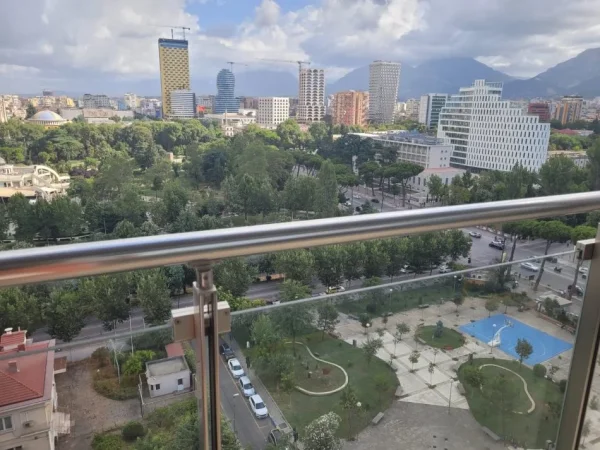 Tirane, shitet apartament 3+1+2+3Ballkon Kati 12, 167 m² 585.000 € (Bulevardi Deshmoret e Kombit)