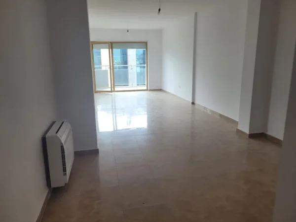 Tirane, shitet apartament 3+1+2+3Ballkon Kati 12, 167 m² 585.000 € (Bulevardi Deshmoret e Kombit)