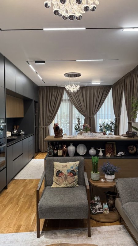 Tirane, shes apartament 2+1 Kati 5, 140 m² 650.000 € (Rruga e kosovareve)