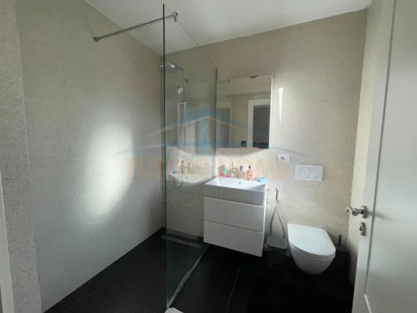 Tirane, shitet apartament 3+1+Ballkon , 109 m² 250.000 € 