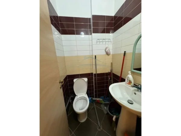 Tirane, shitet ambjent biznesi Kati 0, 29 m² 55.000 € 