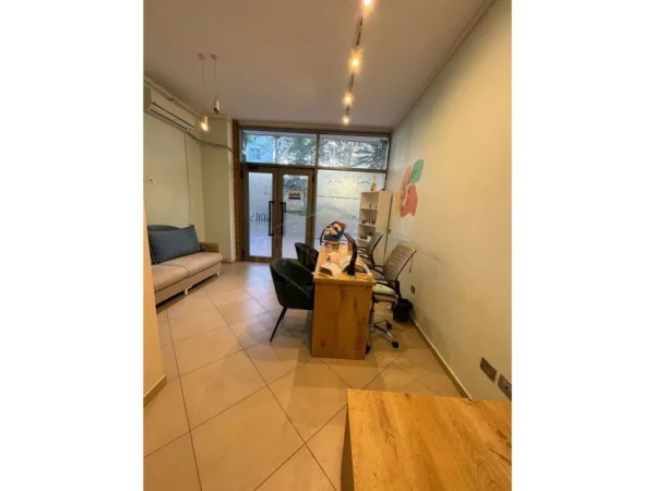 Tirane, shitet ambjent biznesi Kati 0, 29 m² 55.000 € 