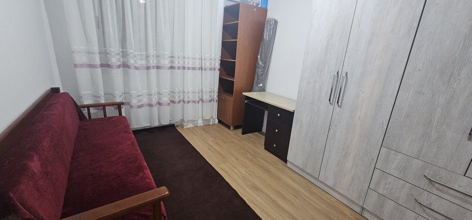Tirane, jepet me qera 2+1+Ballkon , 100 m² 460 € (Rruga e Teleferikut)