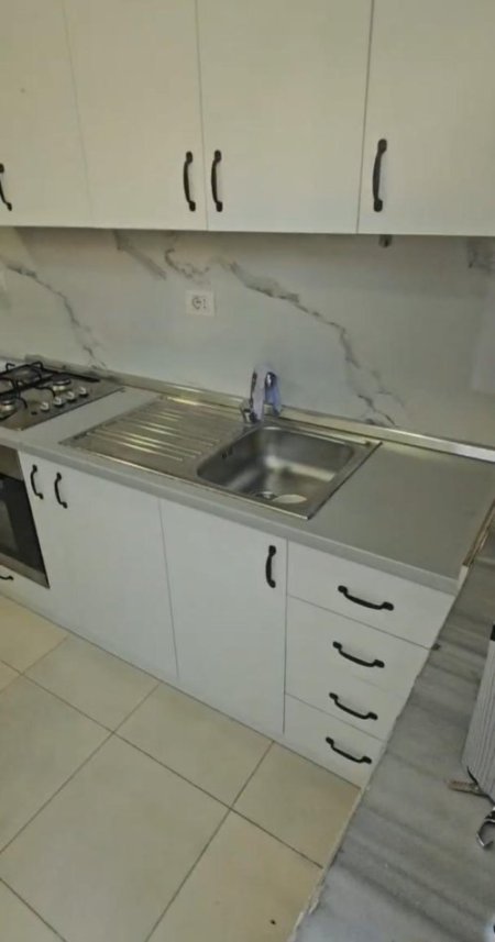 Tirane, jepet me qera garsonier 1+1 Kati 2, 350 € 