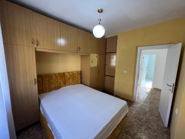 Shqiperi, jepet me qera apartament 2+1 Kati 3, 90 m² 500 € 