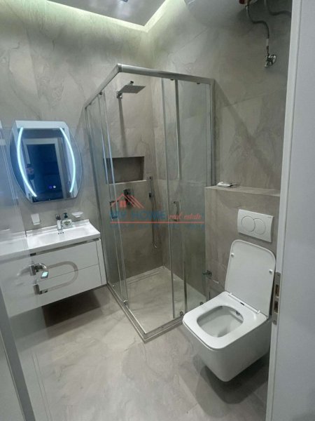 Tirane, shitet apartament 2+1+Ballkon Kati 7, 120 m² 360.000 € (Qender)