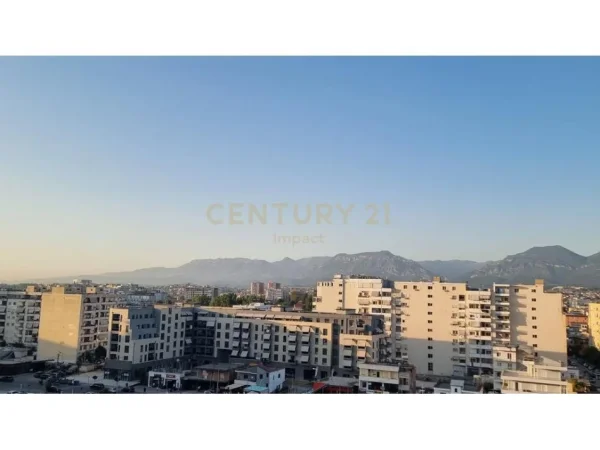 Tirane, shitet ambjent biznesi Kati 0, 330 m² 600.000 € 