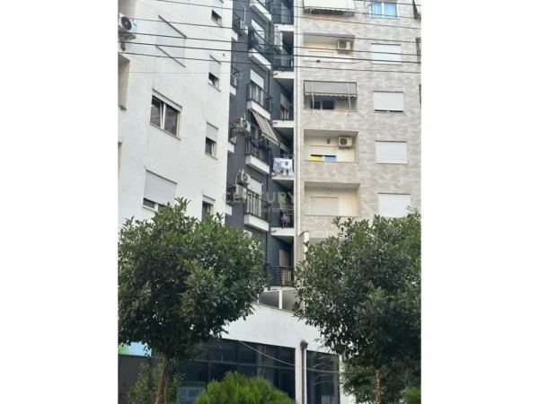 Tirane, shes ambjent biznesi Kati 1, 102 m² 213.000 € (Brryli)