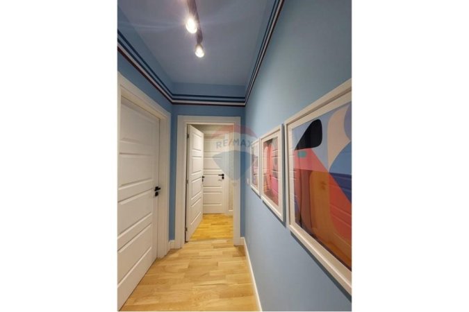 Tirane, jepet me qera apartament 3+1 Kati 3, 133 m² 1.500 € (Kodrra e diellit)