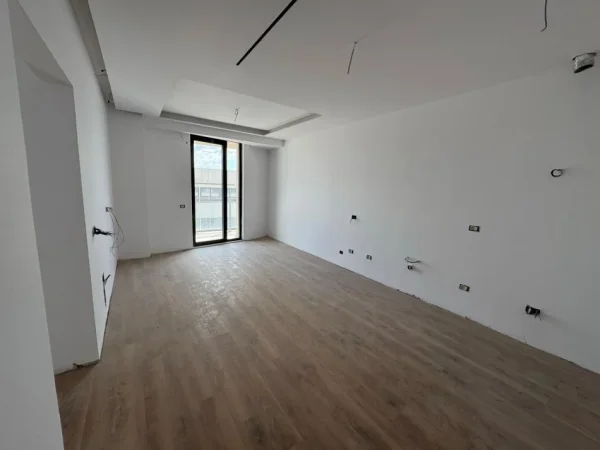 Tirane, shitet apartament 3+1 Kati 10, 140 m² 355.000 € (RRUGA MINE PEZA)