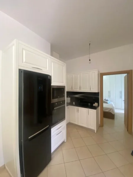 Tirane, jepet me qera apartament 2+1+Aneks+Ballkon Kati 2, 100 m² 500 € (casa italia)