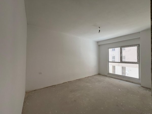Tirane, shitet apartament 2+1+Ballkon Kati 1, 101 m² 161.300 € (Rruga Dritan Hoxha)