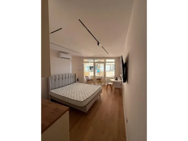 Durres Plazh, shitet garsonier 1+1+Ballkon Kati 15, 35 m² 88.000 € (Durres)