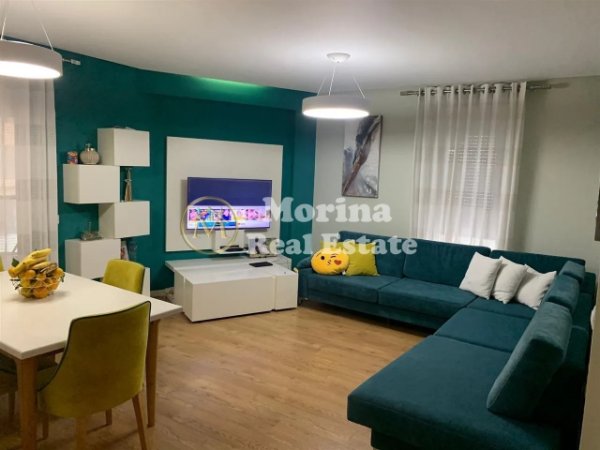 Tirane, jepet me qera apartament 2+1+Ballkon Kati 2, 104 m² 800 € (21 Dhjetori)