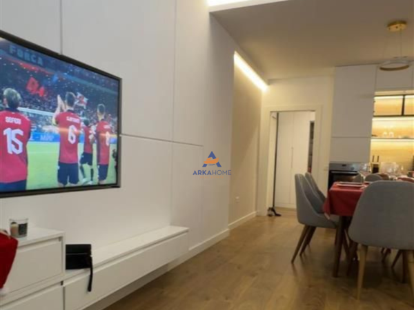 Tirane, jepet me qera apartament 2+1+Ballkon Kati 6, 110 m² 900 € (RRUGA FUAT TOPTANI,VILAT GJERMANE)