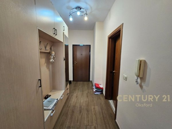 Tirane, jepet me qera apartament 2+1 Kati 4, 74 m² 800 € (MYSLYM SHYRI)