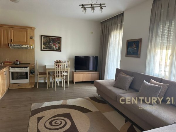 Tirane, jepet me qera apartament 2+1 Kati 4, 74 m² 800 € (MYSLYM SHYRI)