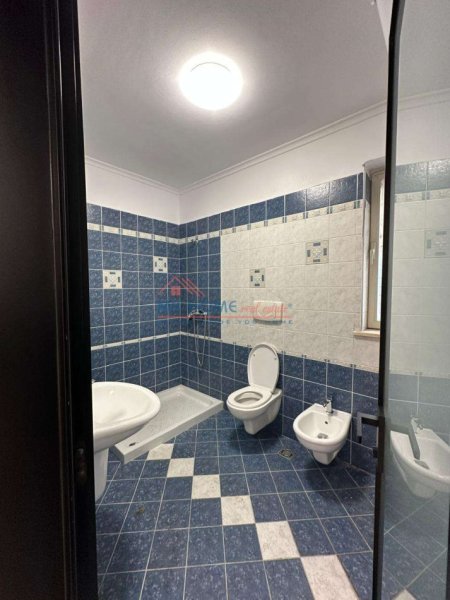 Tirane, Liste me oferta apartament 1+1 Kati 1, 62 m² 158.000 € (Gjimnazi Petro Nini)